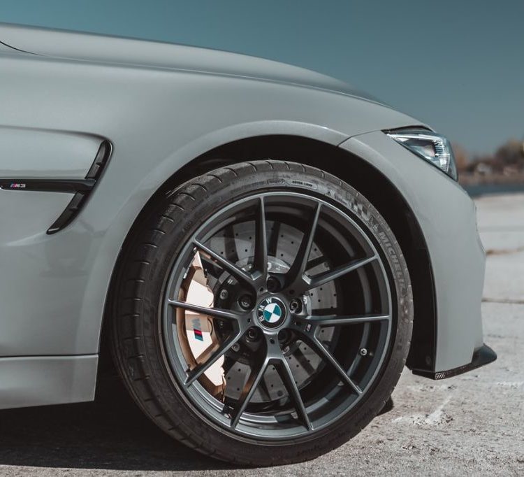 Should You Buy Now or Wait to Save on a Car?